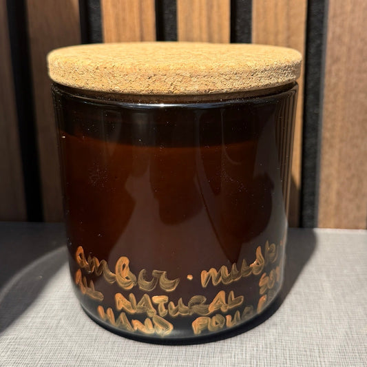 Bella Laine Candle - Amber Musk & Cedarwood